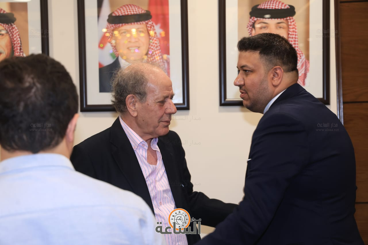 Madar Al-Saa Images 0.736959404487853