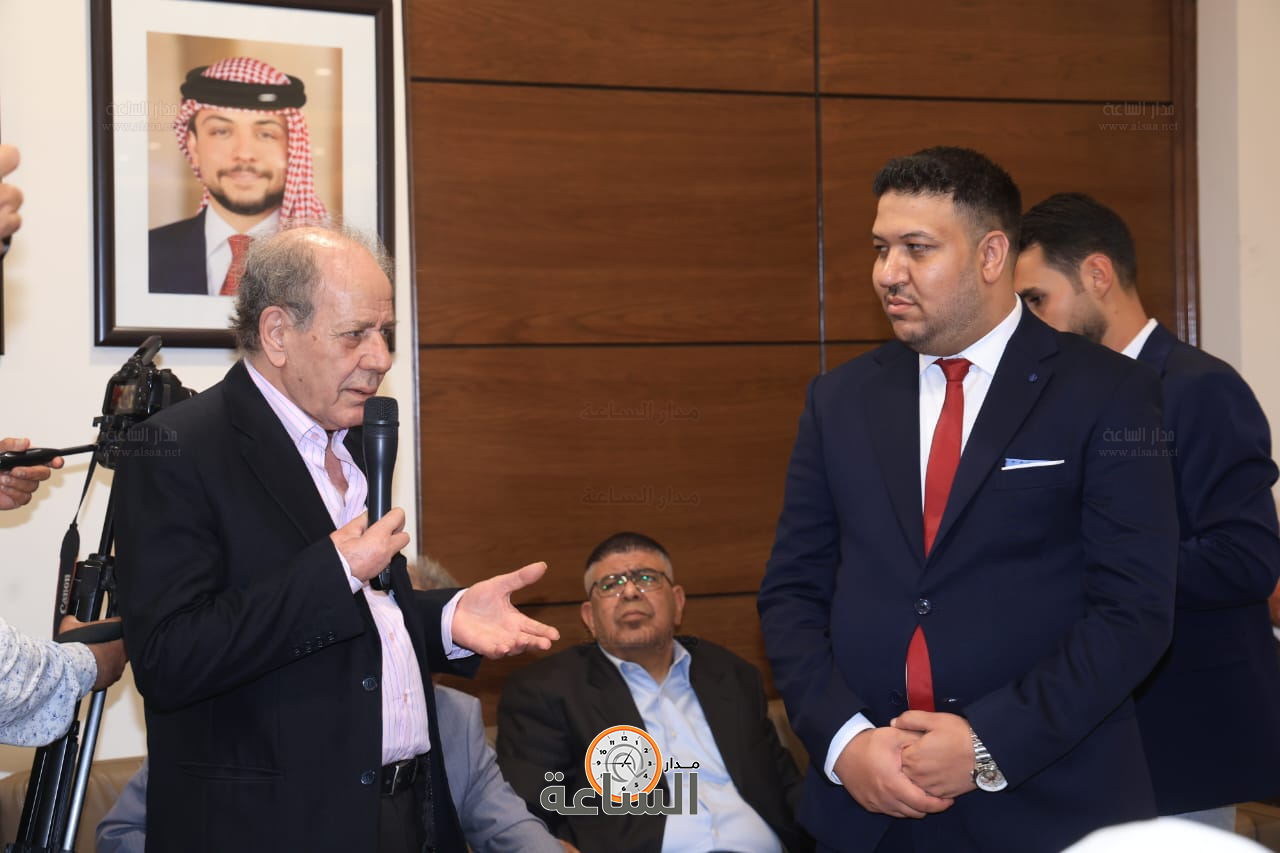 Madar Al-Saa Images 0.3941574666076295