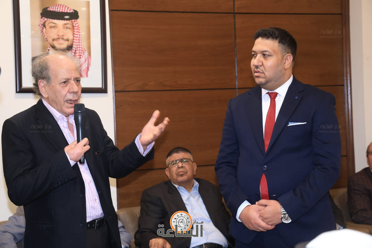 Madar Al-Saa Images 0.036325323998728676