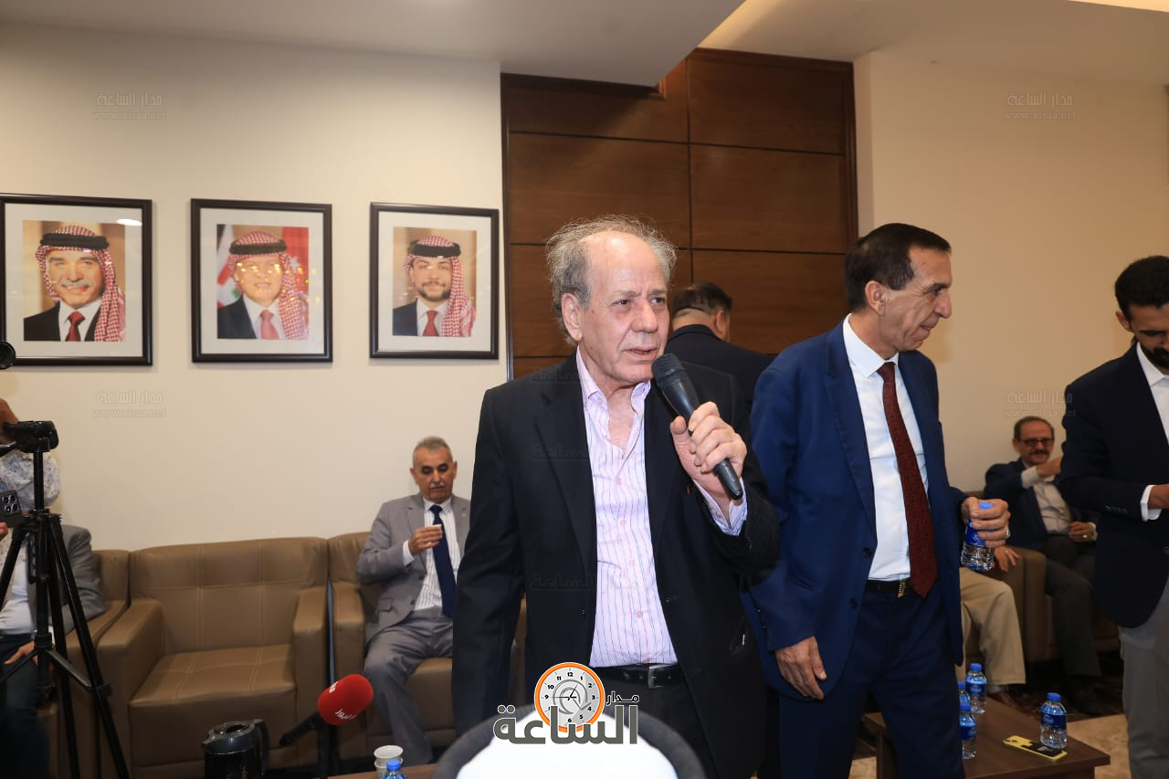 Madar Al-Saa Images 0.8151306618139003