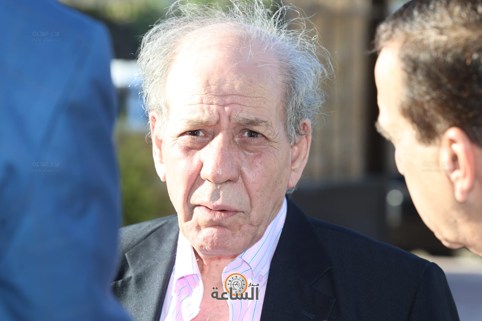 Madar Al-Saa Images 0.8572518045484224