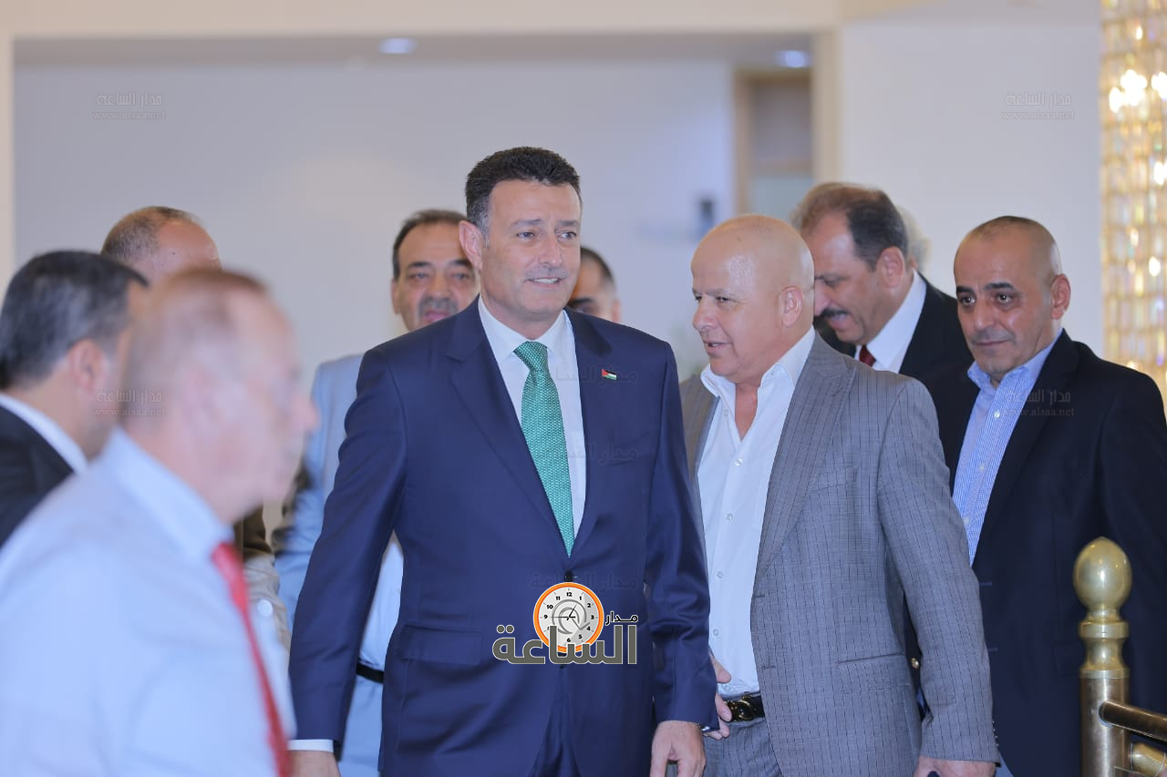 Madar Al-Saa Images 0.7968462895742041