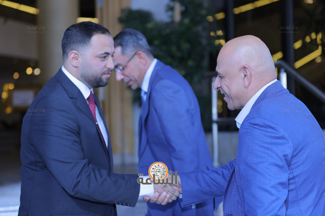 Madar Al-Saa Images 0.14804580659151412