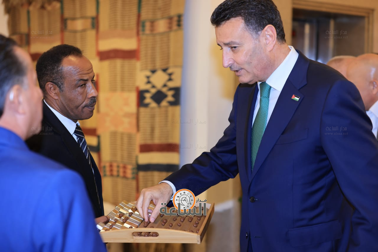 Madar Al-Saa Images 0.07983886532350748