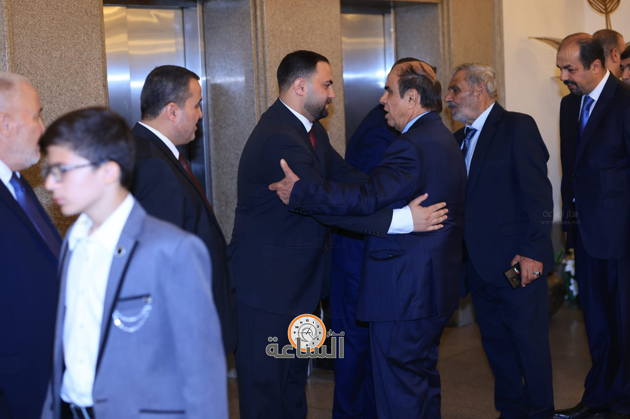 Madar Al-Saa Images 0.47122858383807265