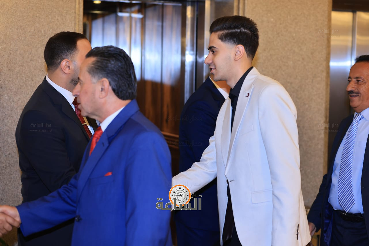 Madar Al-Saa Images 0.9221279055984666