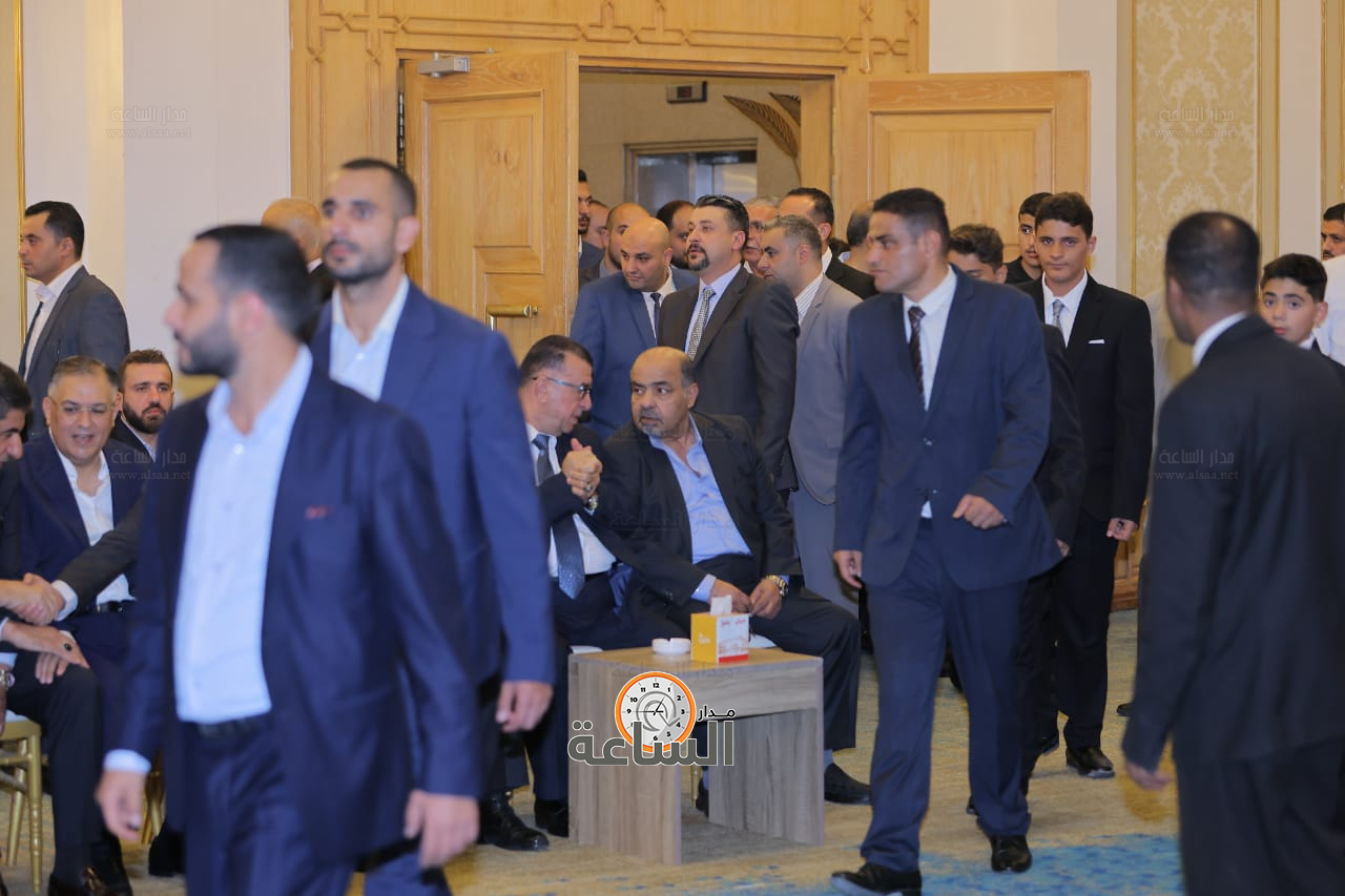 Madar Al-Saa Images 0.49163618100979567