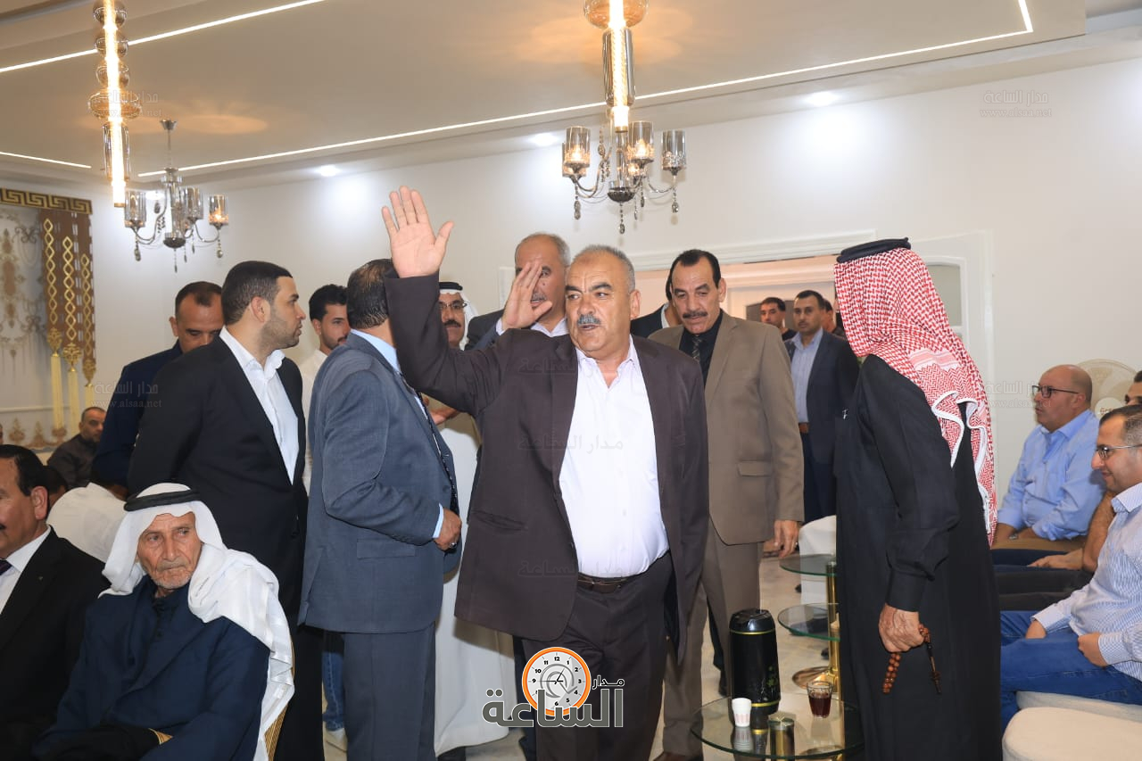 Madar Al-Saa Images 0.42776139479119235