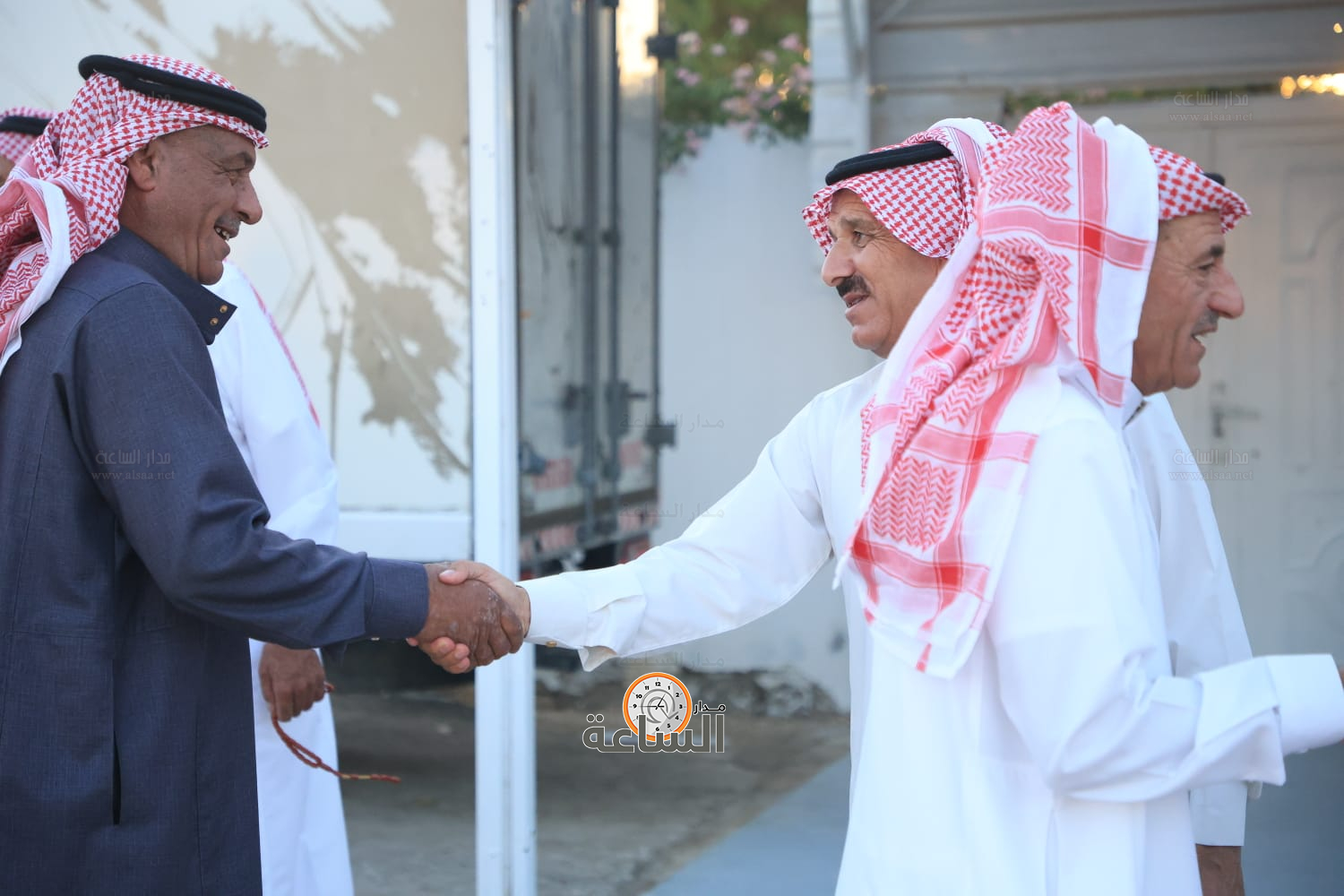 Madar Al-Saa Images 0.08170870816391873