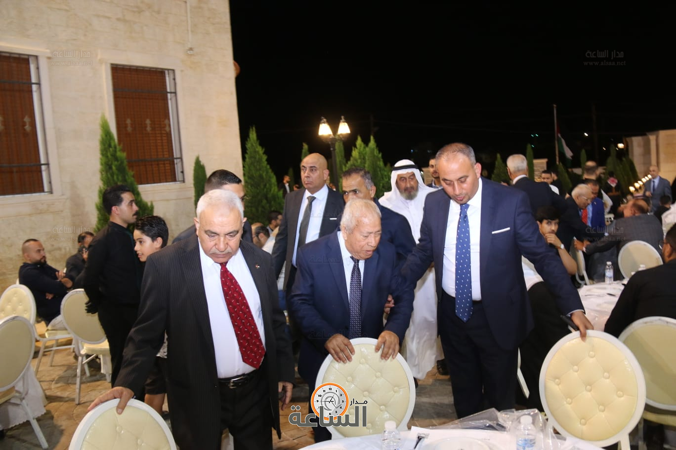 Madar Al-Saa Images 0.4117083608590487