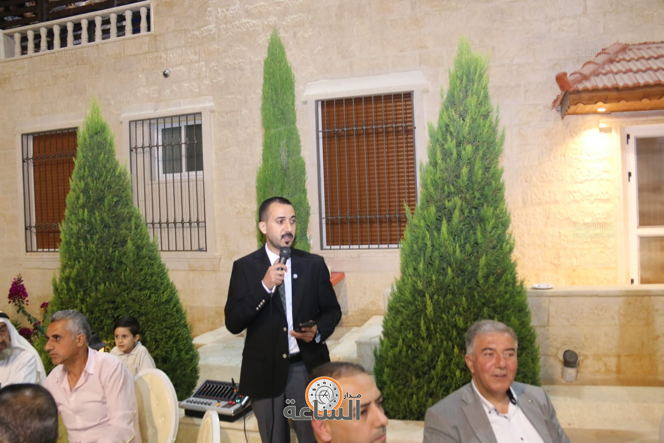 Madar Al-Saa Images 0.9740675388404004