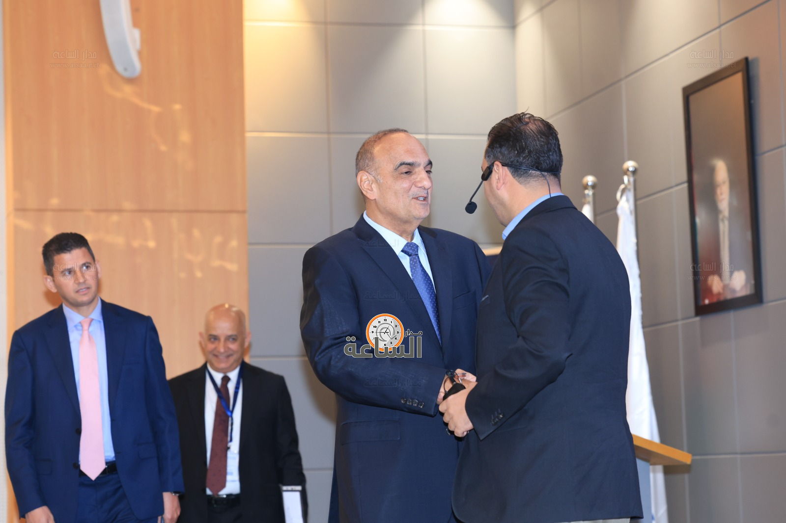 Madar Al-Saa Images 0.47380638895348015