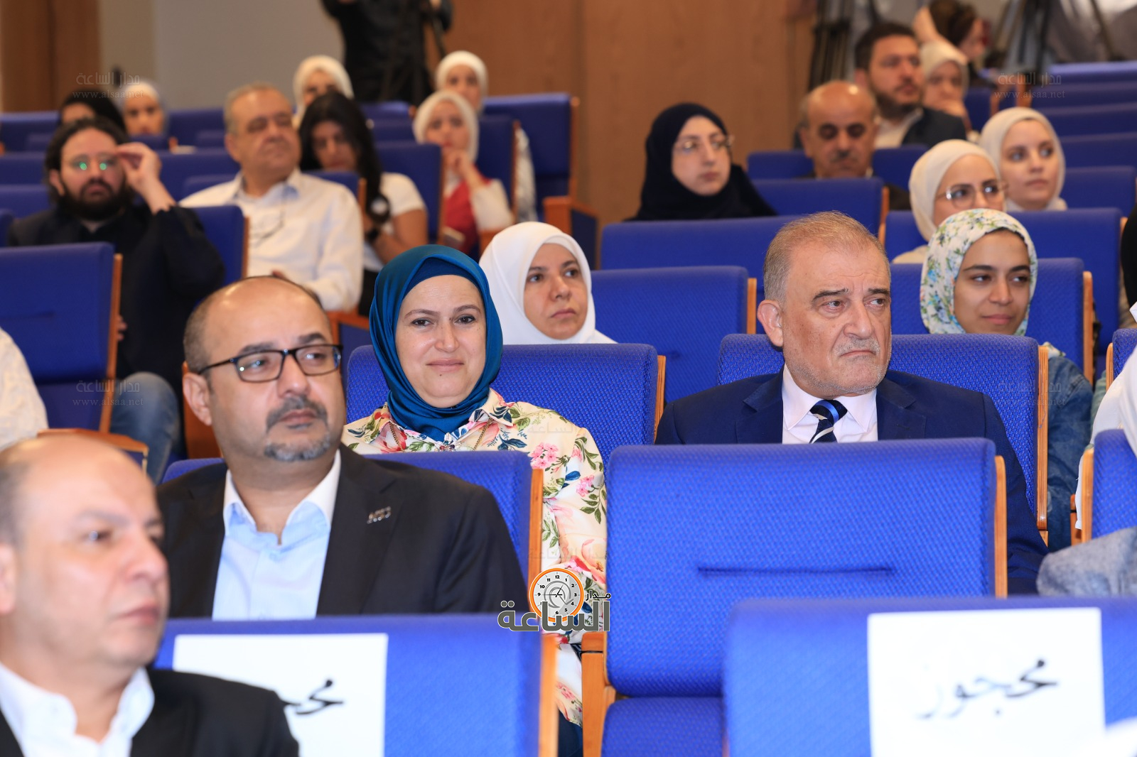 Madar Al-Saa Images 0.5000827045314757