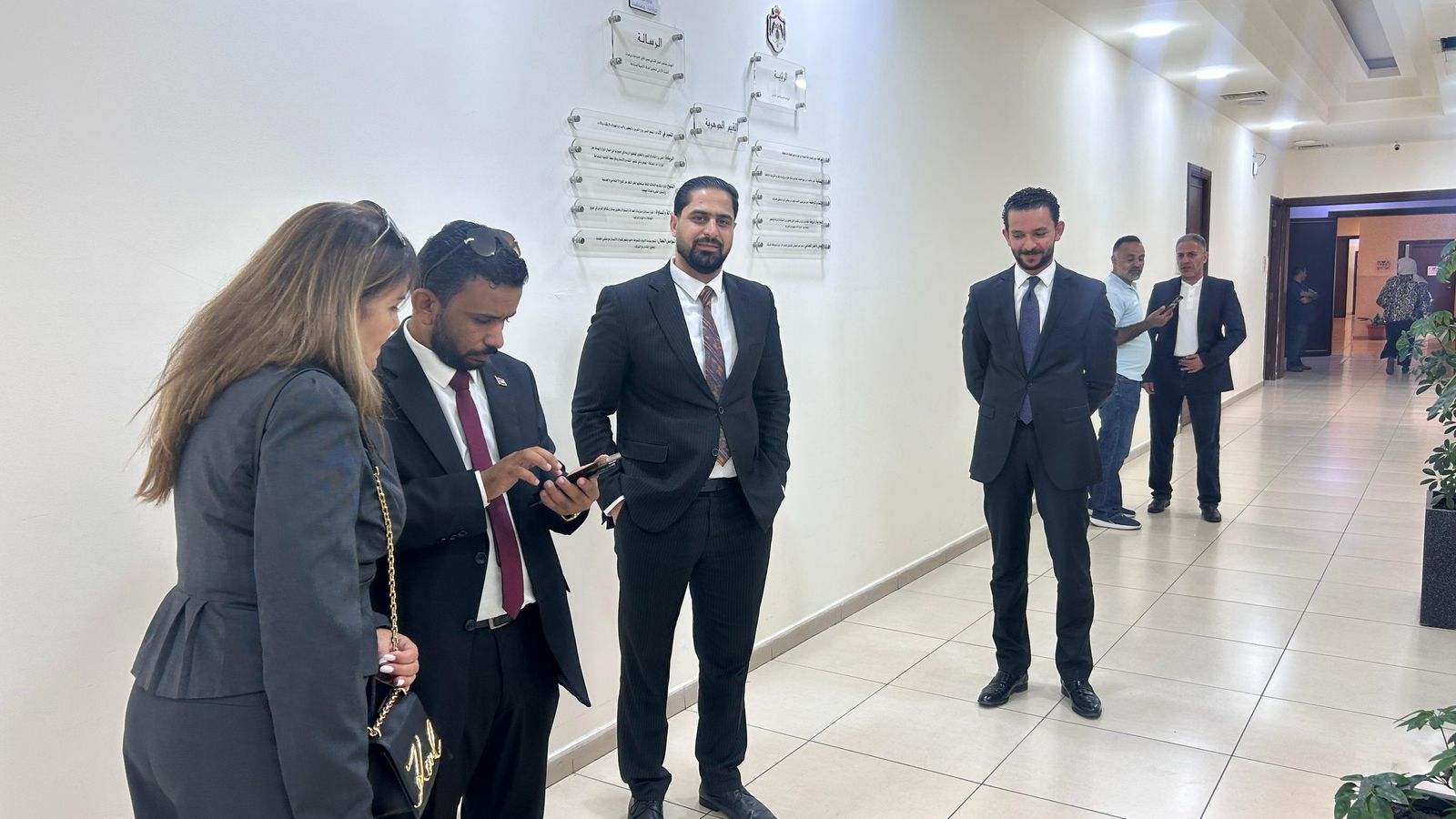 Madar Al-Saa Images 0.41831867181981075