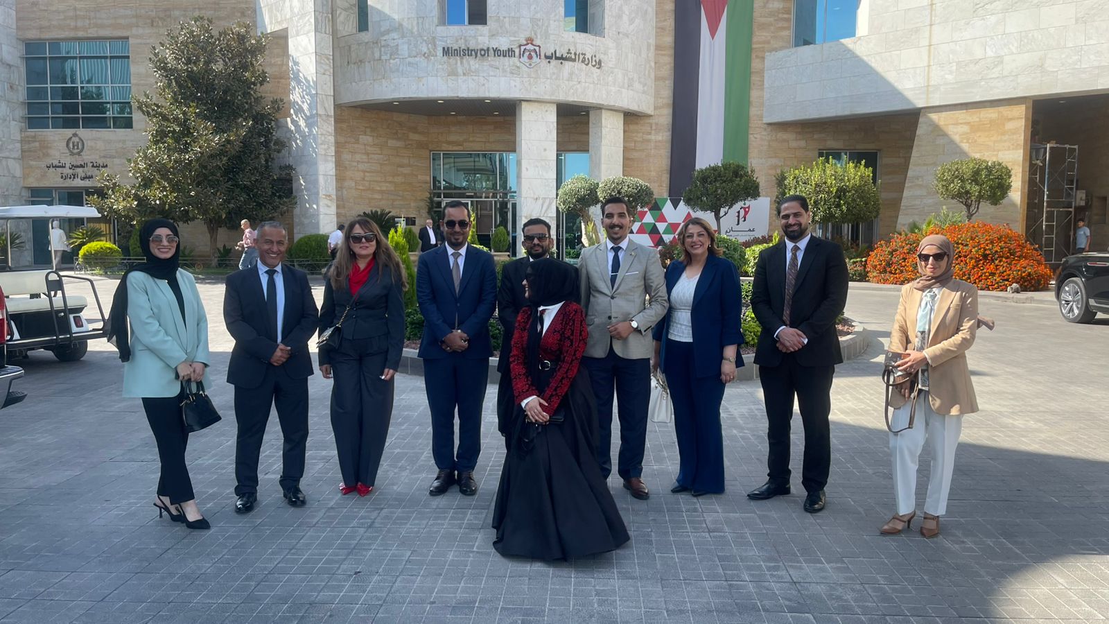 Madar Al-Saa Images 0.32099711718022883