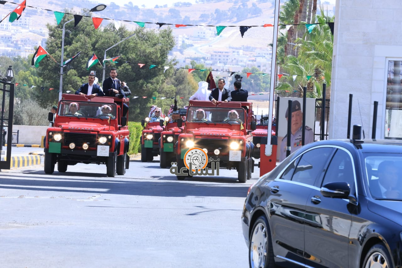 Madar Al-Saa Images 0.9882159115979704