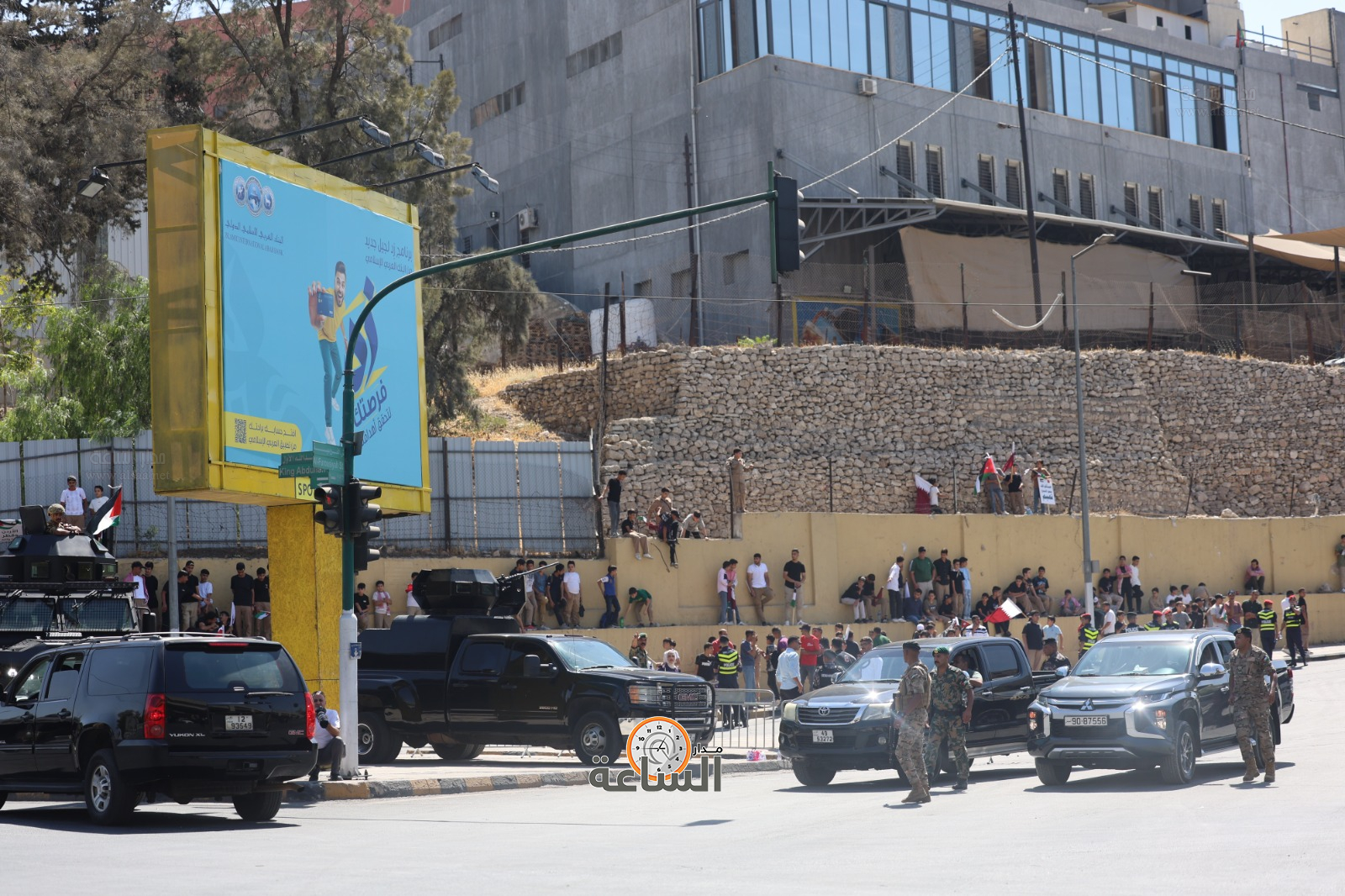 Madar Al-Saa Images 0.9958783864484566