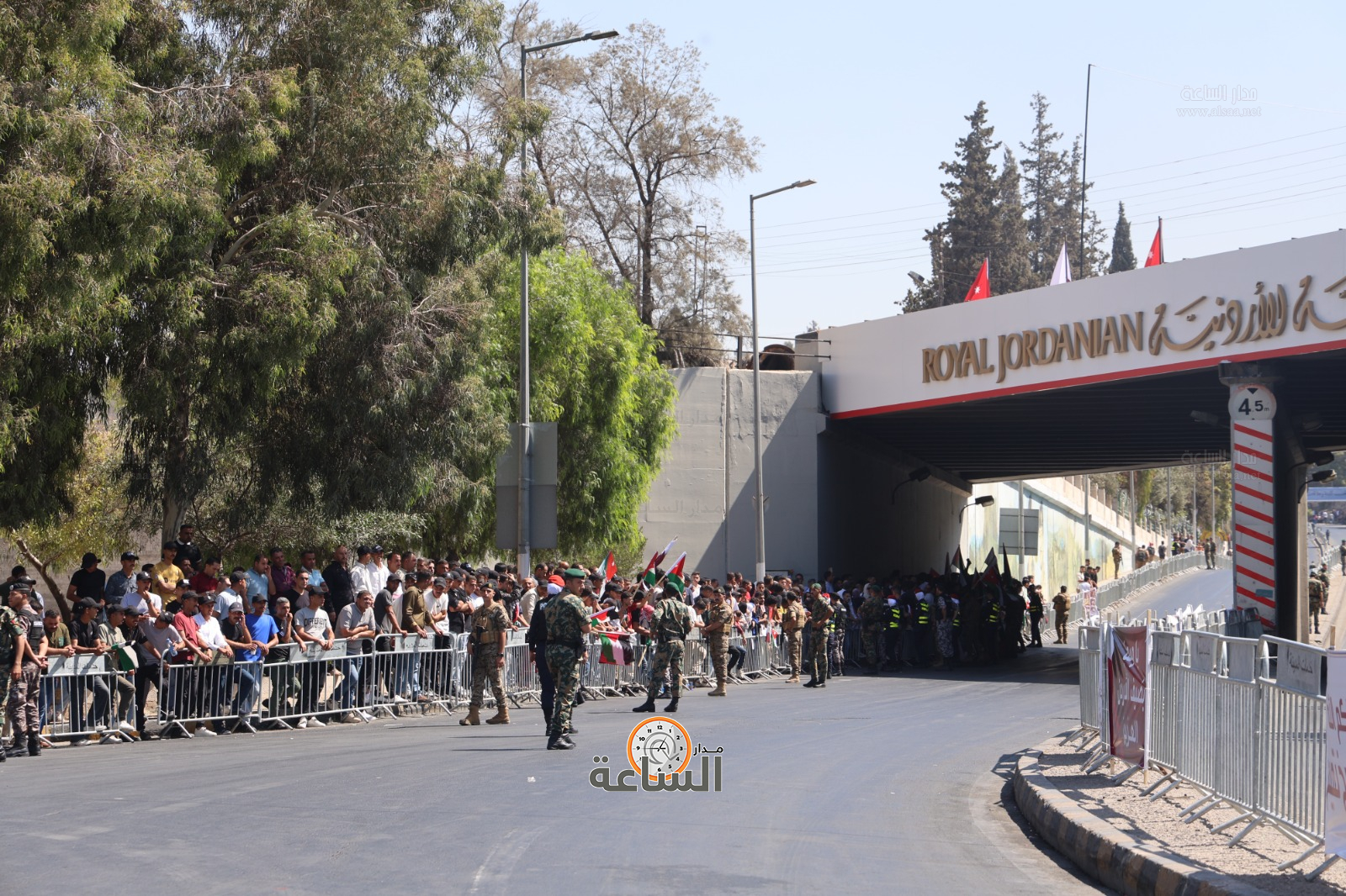 Madar Al-Saa Images 0.24176387748713601