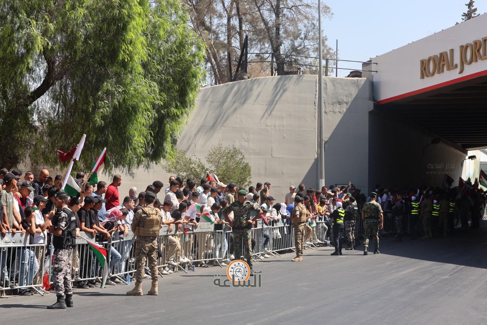 Madar Al-Saa Images 0.48983193540332537