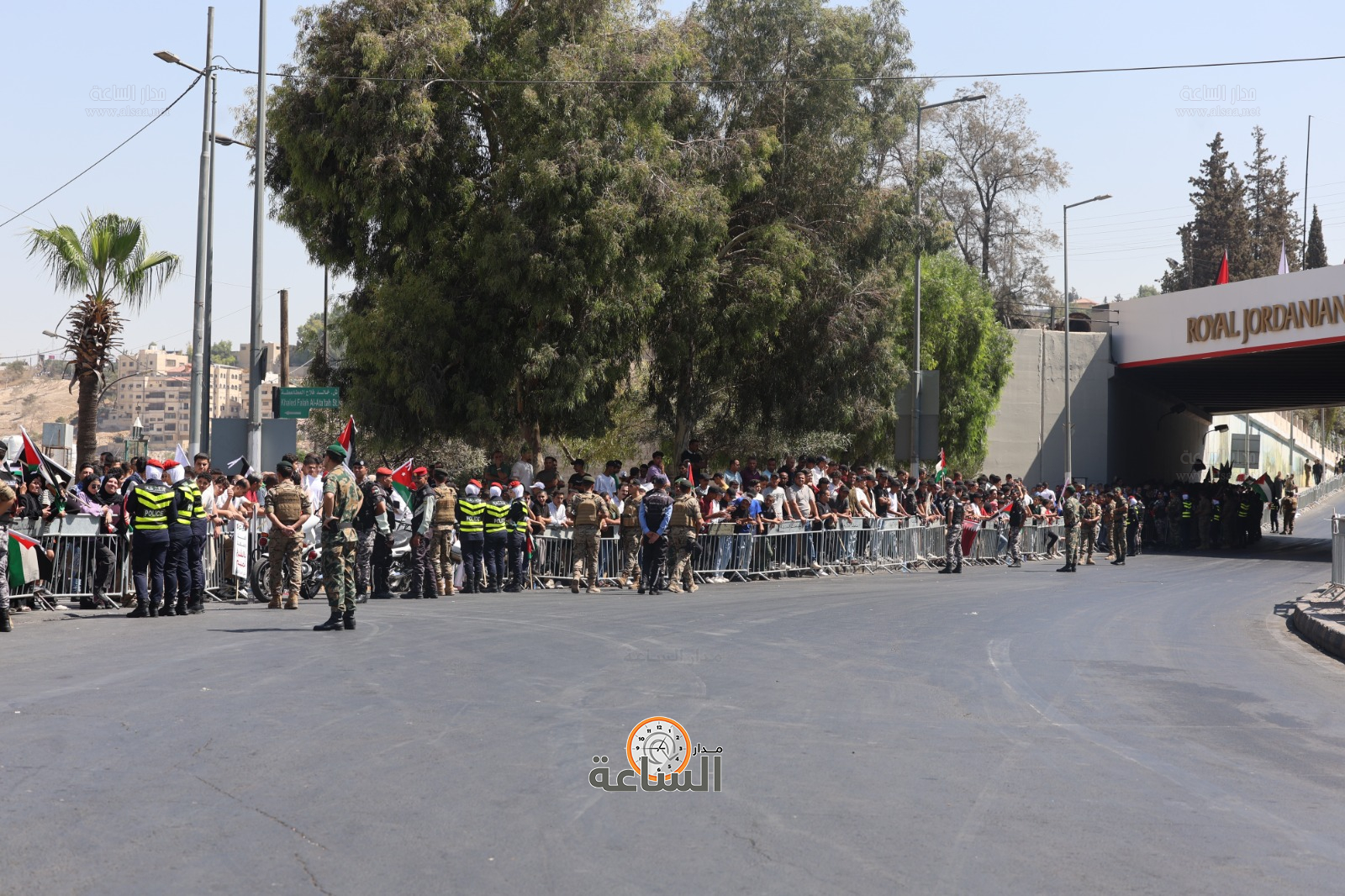 Madar Al-Saa Images 0.374265506736295