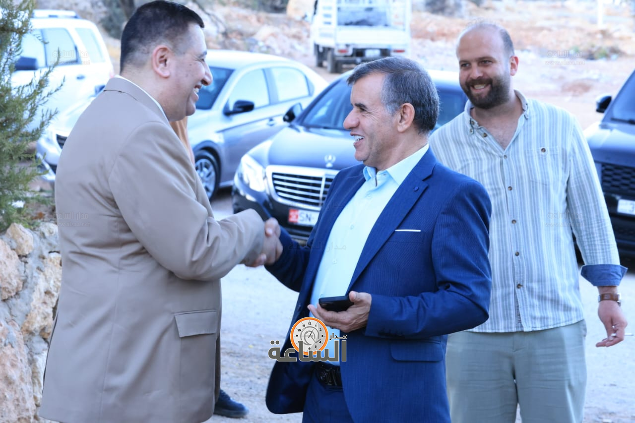 Madar Al-Saa Images 0.6984918954399255