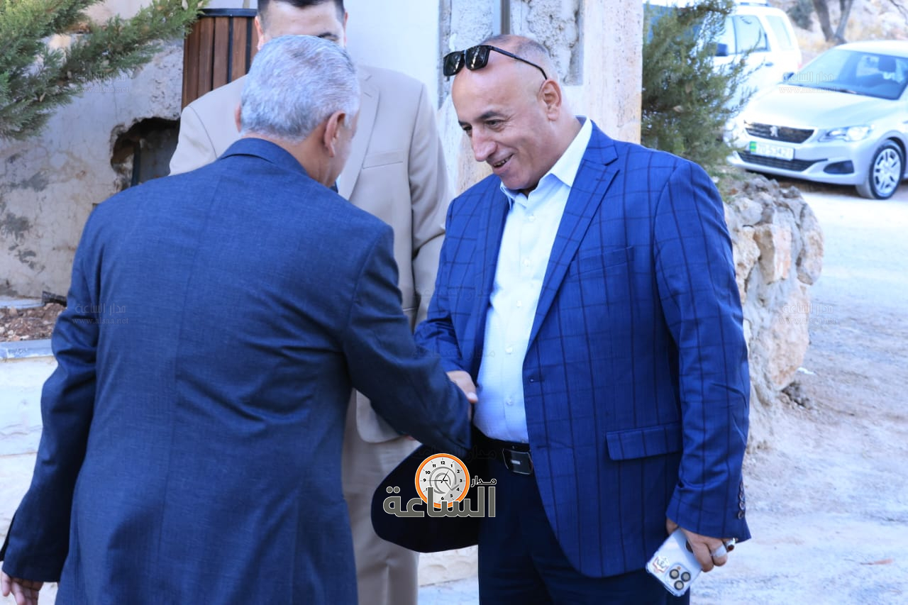 Madar Al-Saa Images 0.20225387142341256