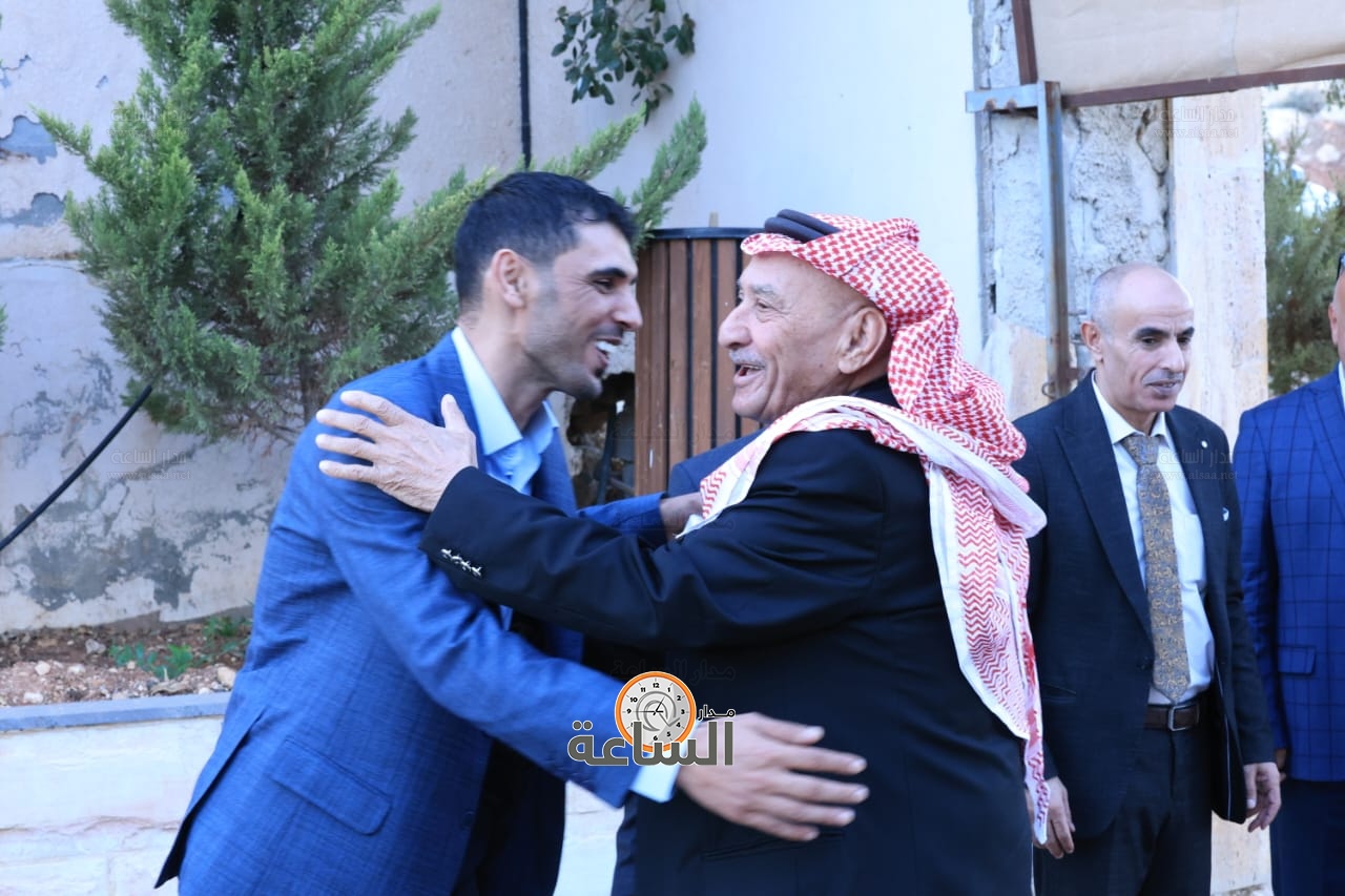 Madar Al-Saa Images 0.568329725803484