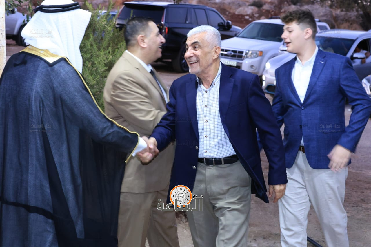 Madar Al-Saa Images 0.3438490230898579