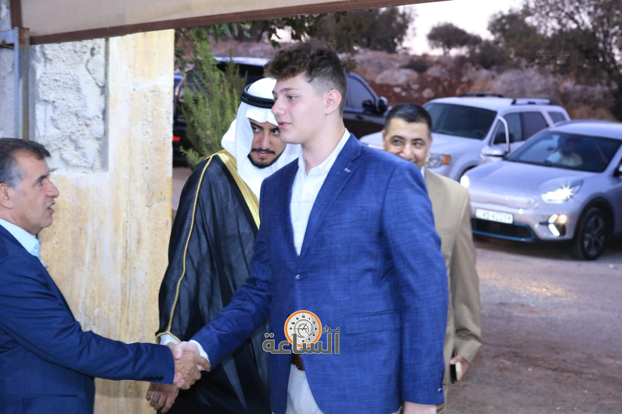 Madar Al-Saa Images 0.6748963216537127