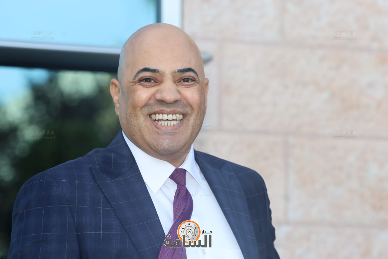 Madar Al-Saa Images 0.350907596938939