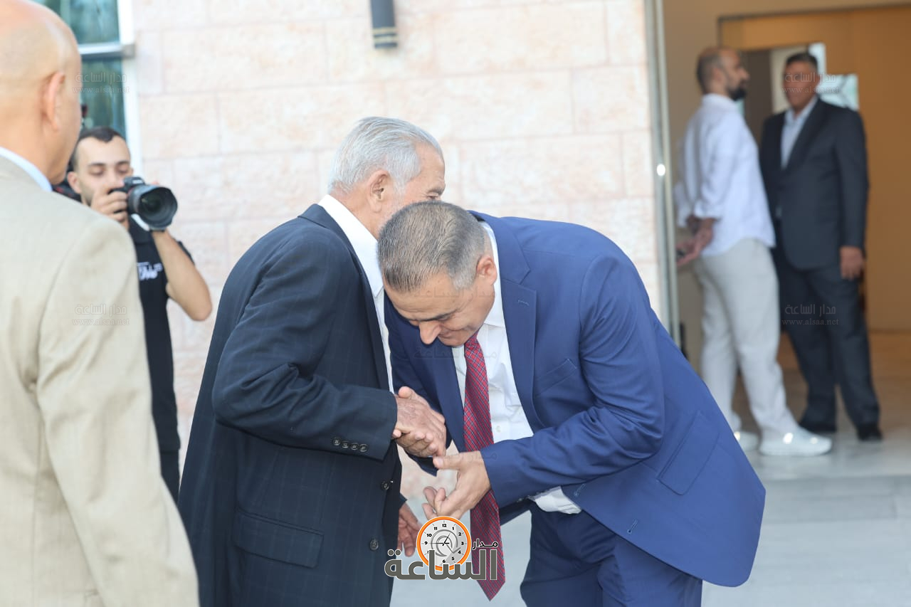 Madar Al-Saa Images 0.7173460071169363