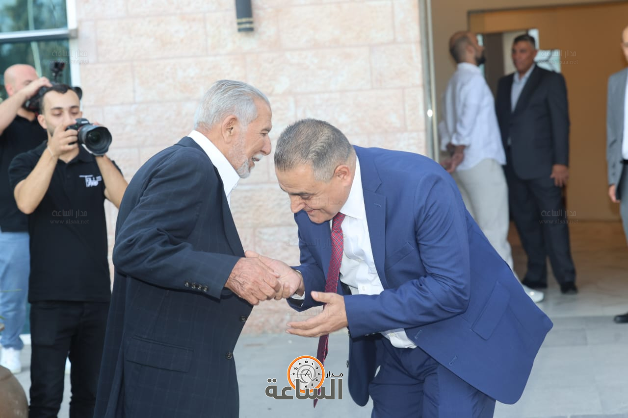 Madar Al-Saa Images 0.5589358914839498