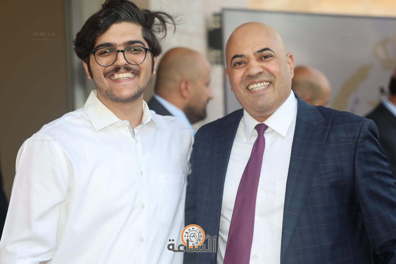 Madar Al-Saa Images 0.7491548402415869