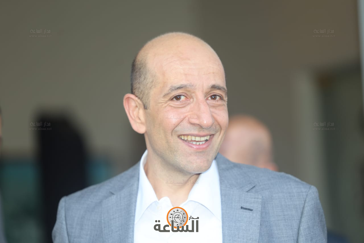 Madar Al-Saa Images 0.45910199368987015