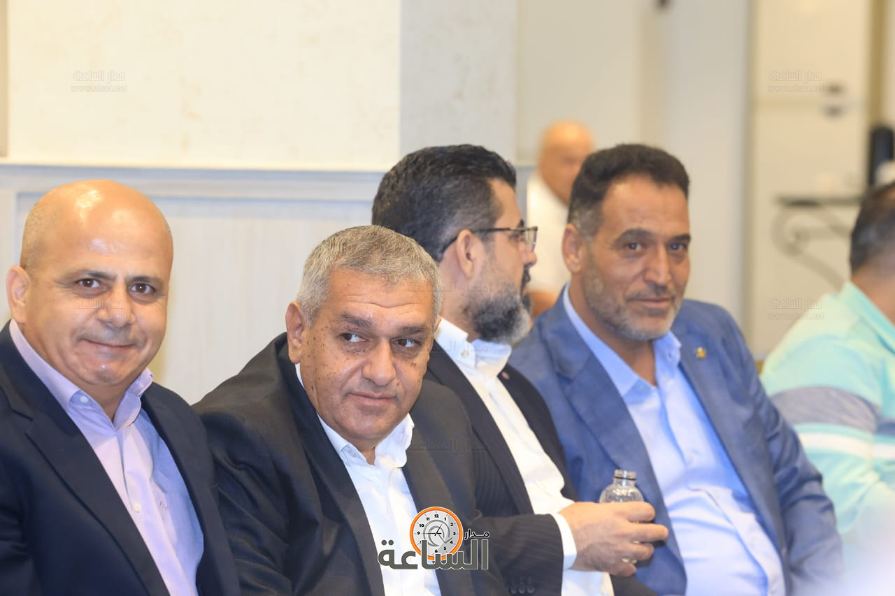 Madar Al-Saa Images 0.4108805413021587