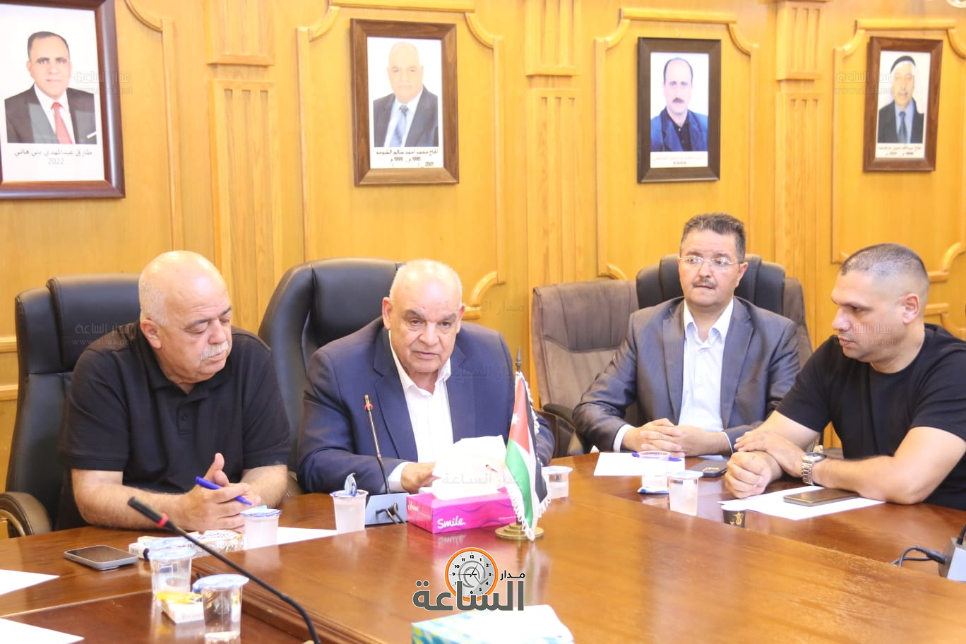 Madar Al-Saa Images 0.7796850466509361