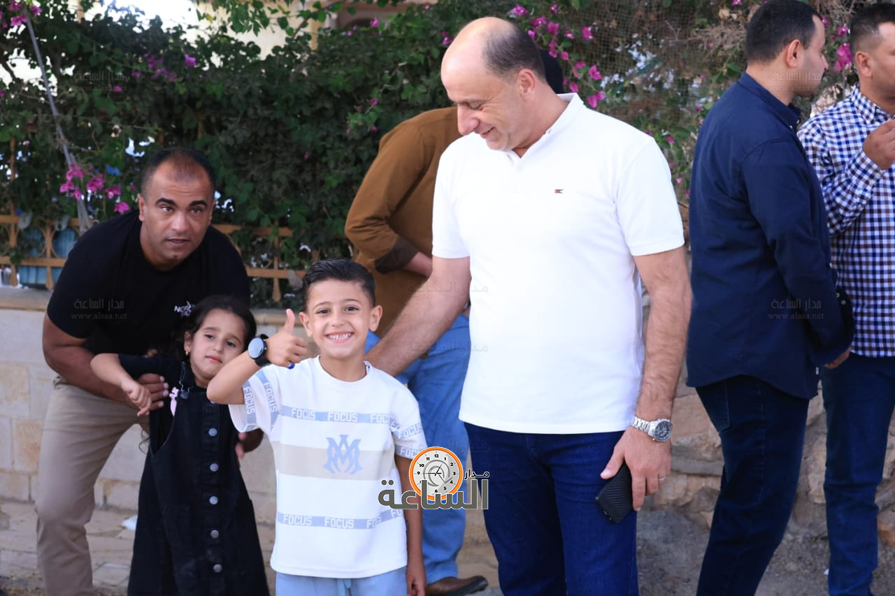 Madar Al-Saa Images 0.522663733859801