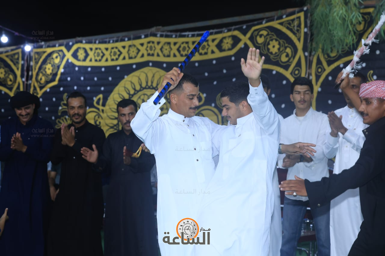 Madar Al-Saa Images 0.027063803798693775