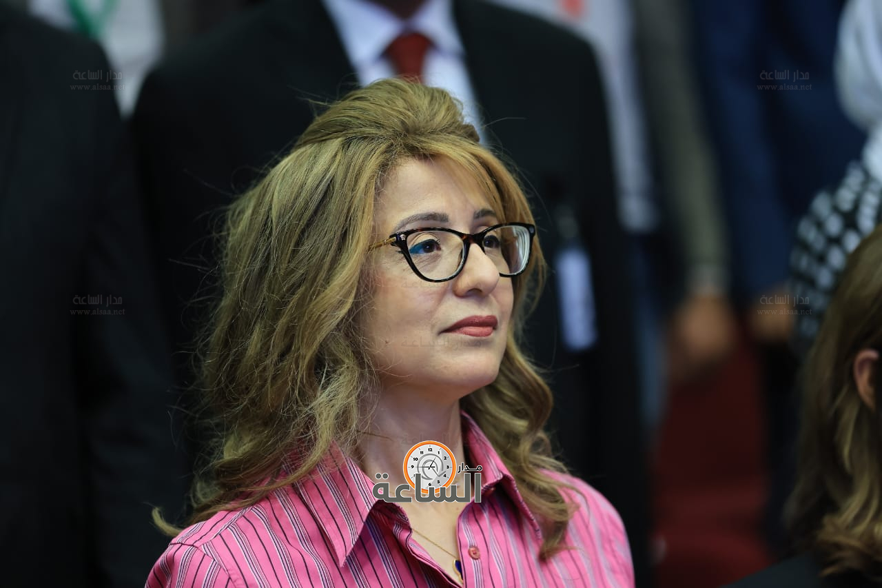 Madar Al-Saa Images 0.05177958441503938