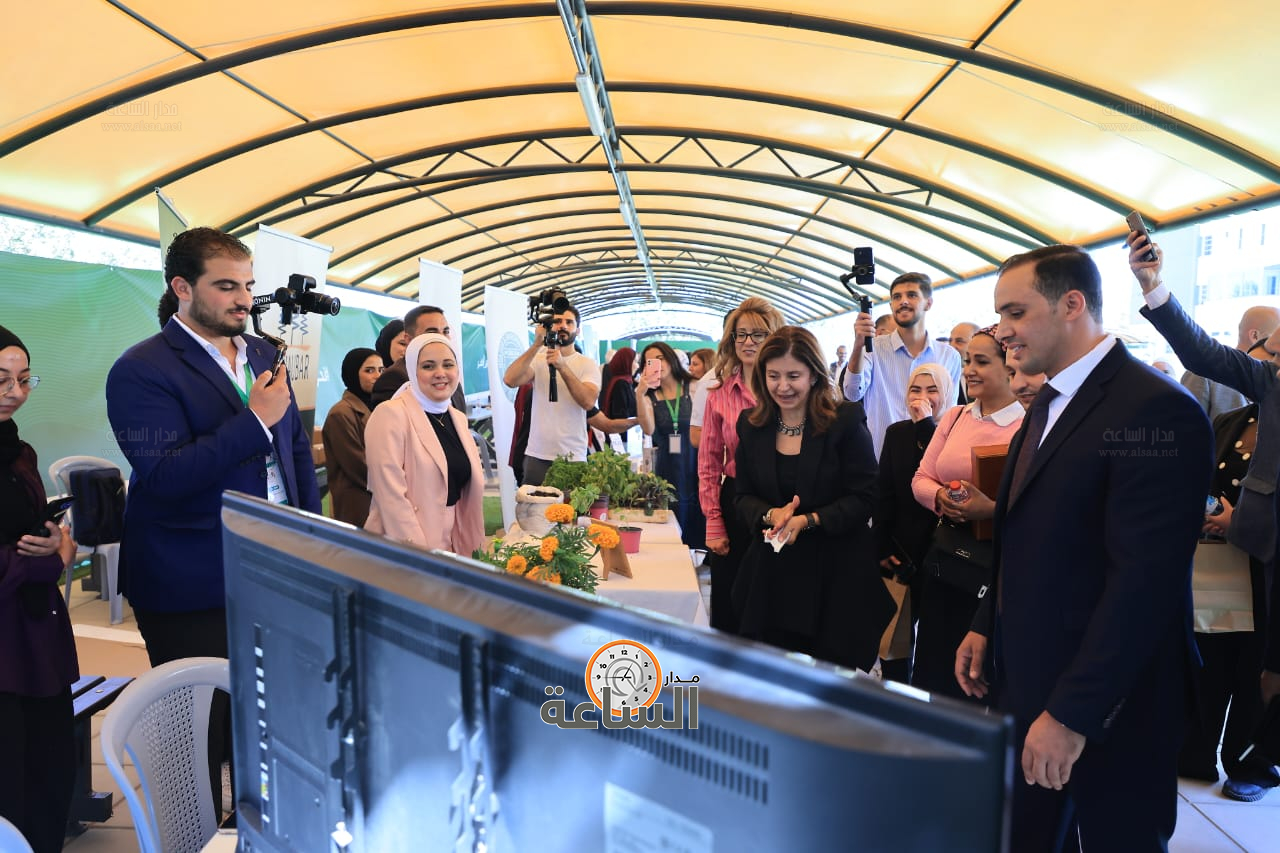 Madar Al-Saa Images 0.29988718842335693