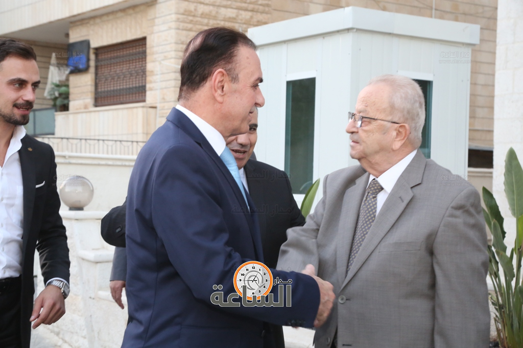 Madar Al-Saa Images 0.9502103637967165