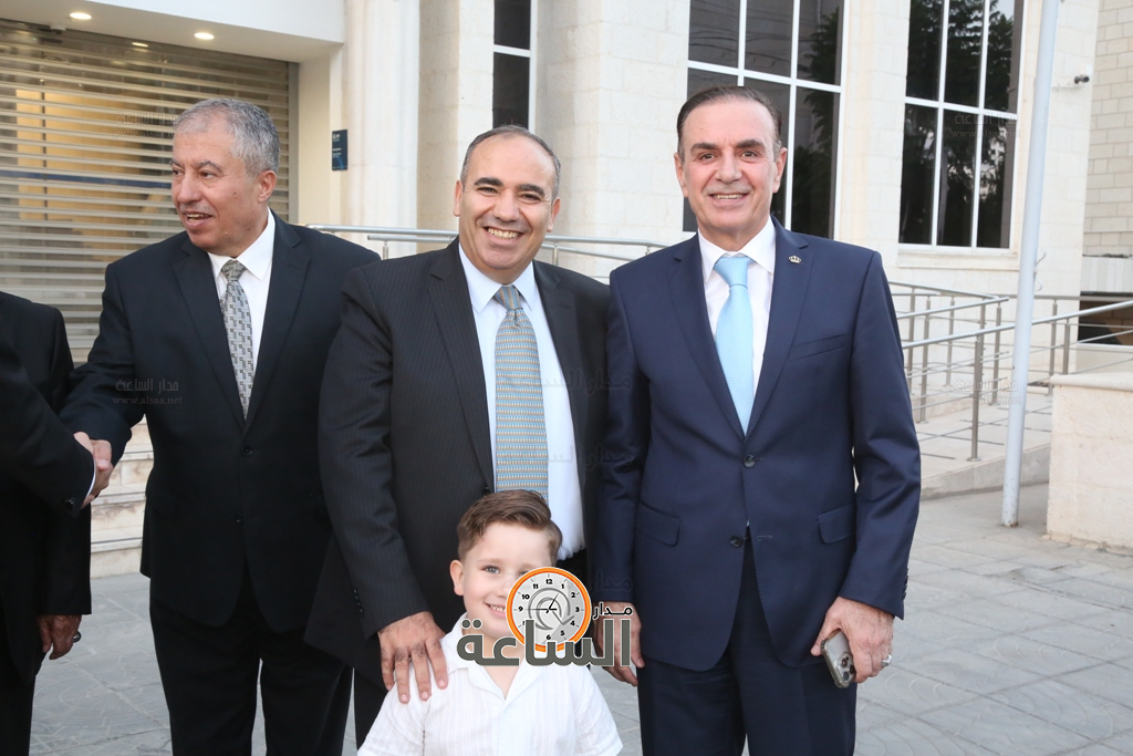 Madar Al-Saa Images 0.8565207683039574