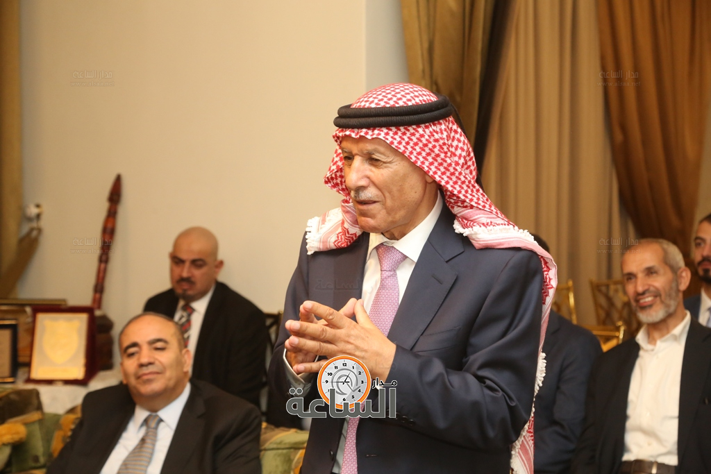 Madar Al-Saa Images 0.46176400581865096