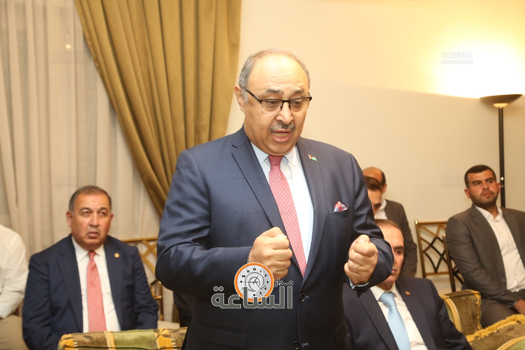 Madar Al-Saa Images 0.4865684551237205