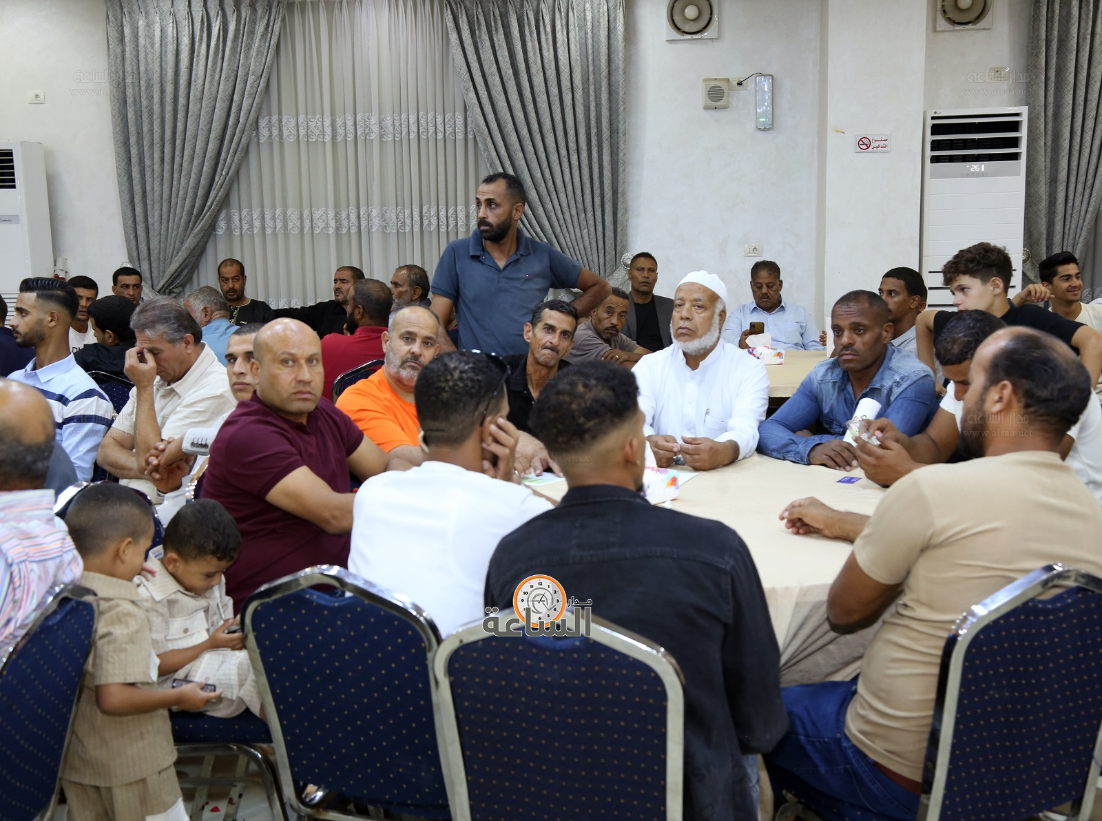 Madar Al-Saa Images 0.3532392183232831