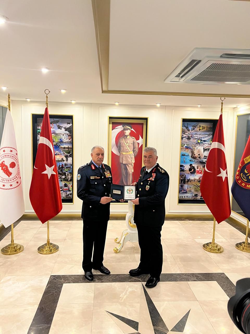 Madar Al-Saa Images 0.8489964941404784