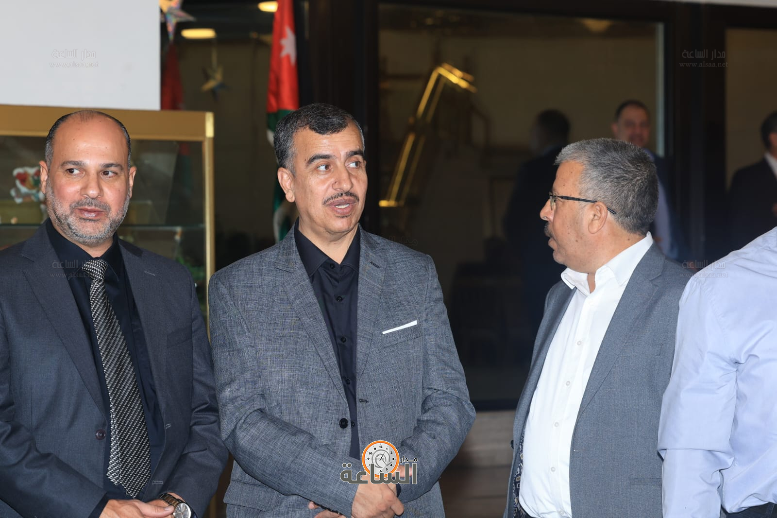 Madar Al-Saa Images 0.7104346733274237