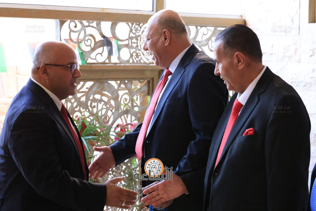 Madar Al-Saa Images 0.036939910209807136