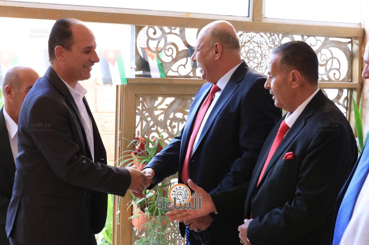 Madar Al-Saa Images 0.11852410005796554