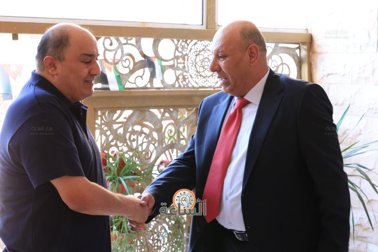 Madar Al-Saa Images 0.8652504523664769